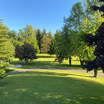 v e n d u e  -----  Leymen / frontière CH-Biel-Benken; 15 - 20 min env. à Bâle & Reinach/Aesch ISB: Villa env. 170 m² / grand espace de vie env. 75 m² (salon, cheminée + cuisine ouverte + véranda surélevée) / 4 chambres (1 au RdC/sous-sol), 2 salles d'eau, mezzanine. Situation privilégiée & idyllique, cul de sac, très au calme, cadre paradisiaque, ruisseau...
