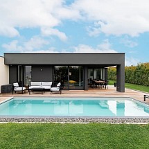 Axe Mulhouse - Colmar, Sect. Sainte Croix en Plaine, A 35 / Sundhoffen, à 5-40 min de l'A 35, Colmar, Rouffach, 30 mn €Airport, Bâle: Villa plain pied env. 165 m² / salon-séjour env. 70 m² avec cuisine US, cheminée / 4 chambres, 2 salles de bain, 2 WC séparés. Situation calme, ruelle sans circulation, vue dégagée sur La Forêt Noire et Les Vosges.

